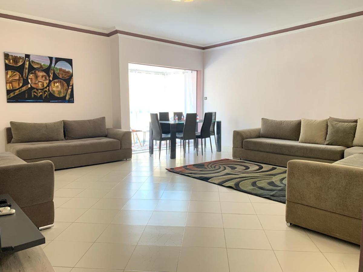 Anfa 28 - 2 Bedrooms - Well Located Apartment - Large And Pleasant คาซาบลังกา ภายนอก รูปภาพ